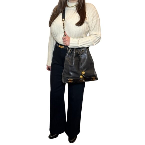 Authentic Chanel Vintage Caviar Bucket Bag Triple CC w 24k Gold-Plated Hardware - Picture 3 of 13